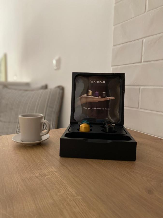 Romanos Apartments Гайос Екстериор снимка